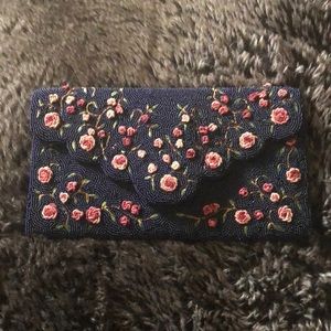 VINTAGE SAKS FIFTH AVENUE BEADED EVENING CLUTCH